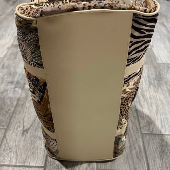 African Animal Safari Themed Medium Duffle & Small Crossbody bag - Picture 6 of 15